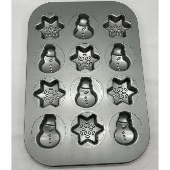 PAMPERED CHEF Winter Snowman Snowflake 12 Cavity Cup Cake Pan #100022 15.5x10.5" - Picture 1 of 6